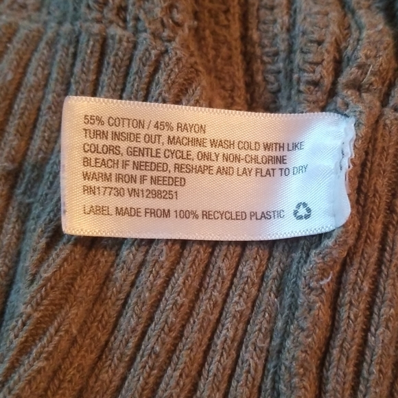 Mossimo Cardigan - Picture 4 of 5